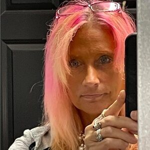 I DONT KNOW WHY NO ONE MAKES OFFERS OR ACCEPTS MINE